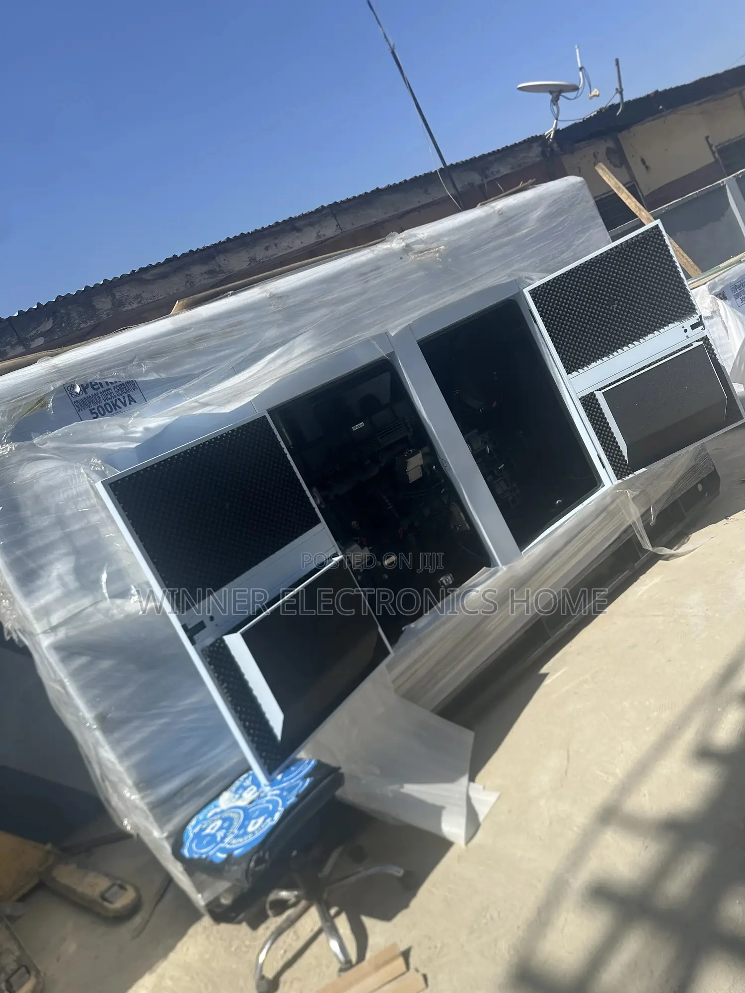 Perkins 500kva Soundproof Diesel Generator