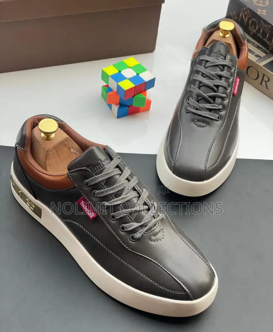 Leather Timberland Shoe With White Sole