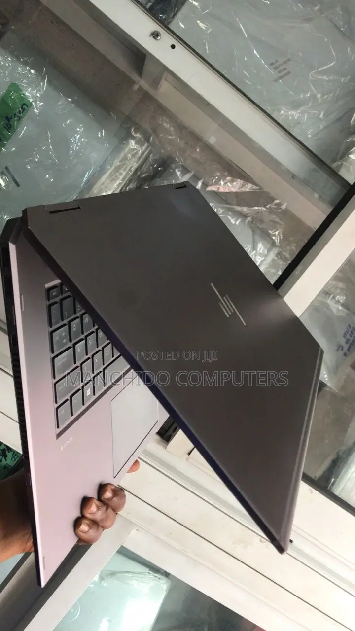 Laptop HP ZBook Studio x360 15 G6 16GB Intel Core i7 SSD 512GB