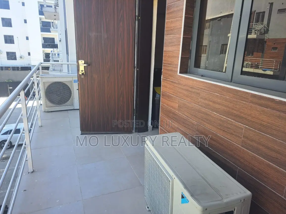 2bdrm Maisonette in Lekki Phase 1 for rent