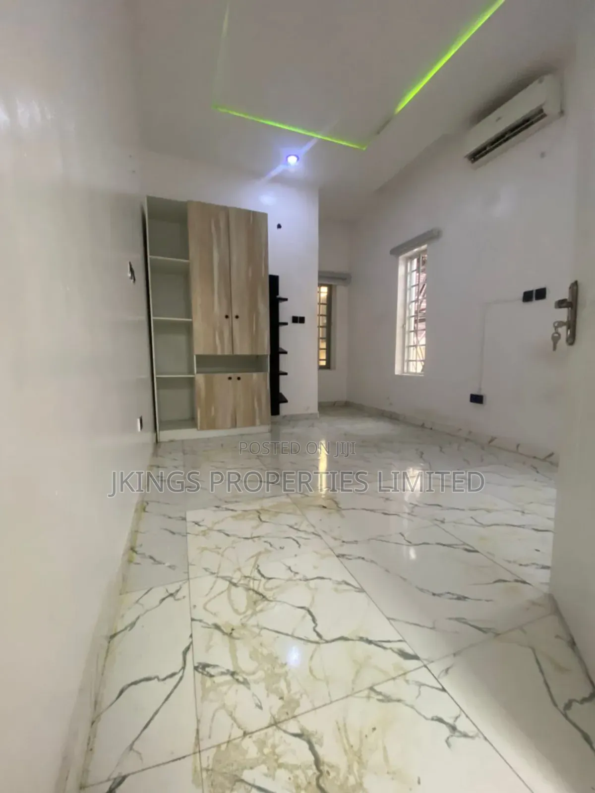 4bdrm Duplex in Oregun for sale
