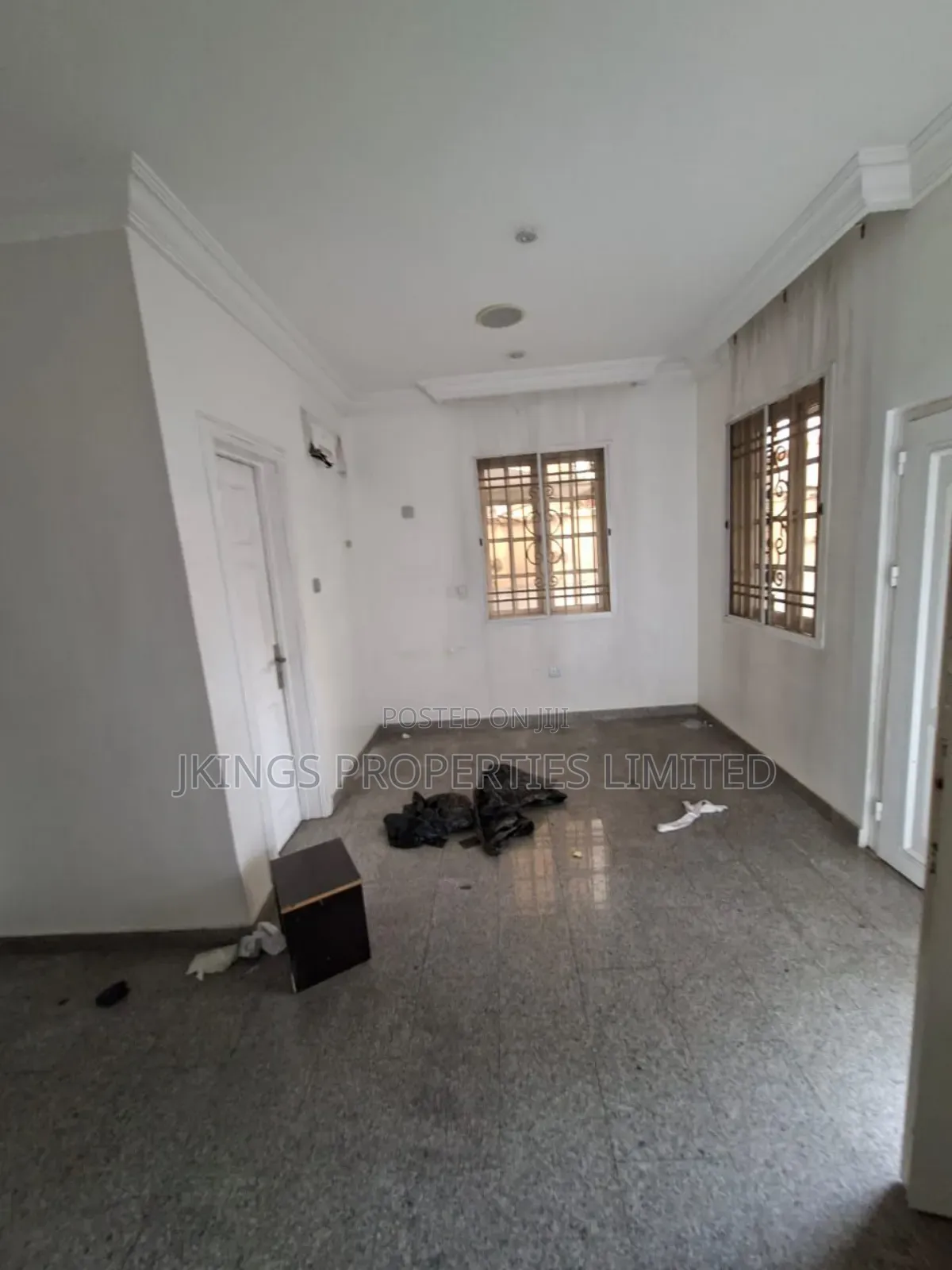 4bdrm Duplex in Obanikoro for sale