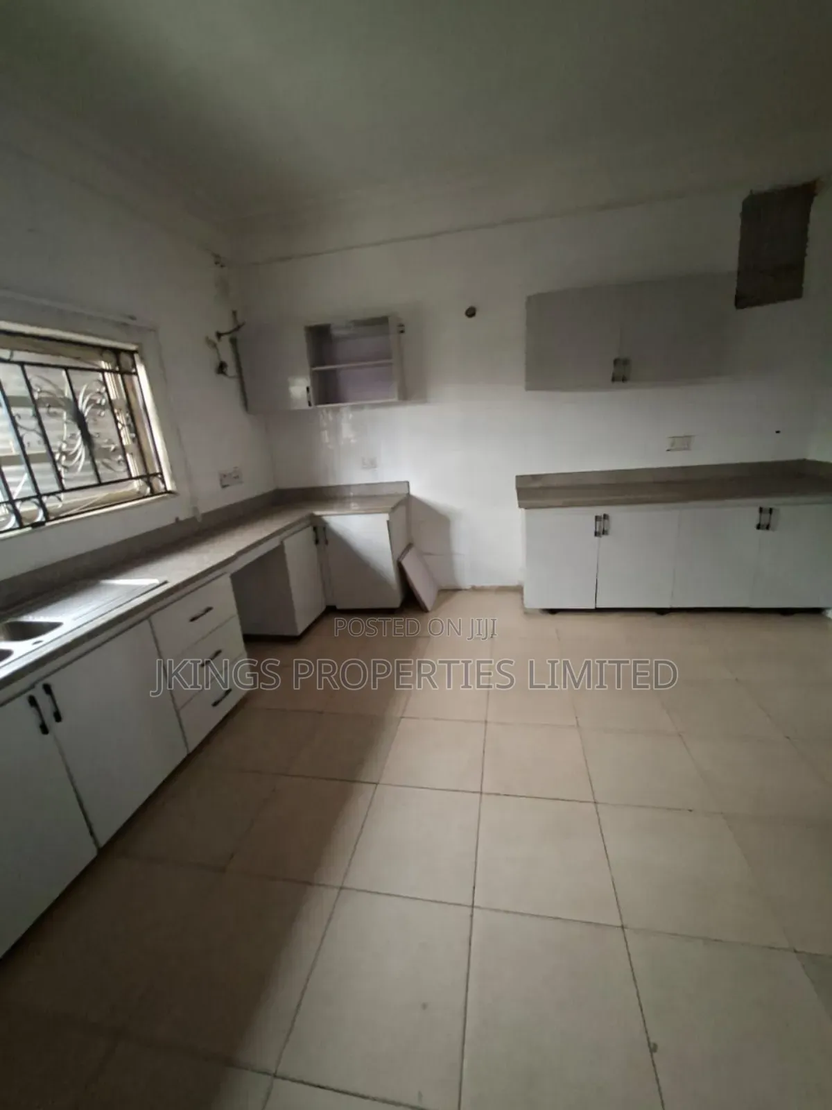 4bdrm Duplex in Obanikoro for sale