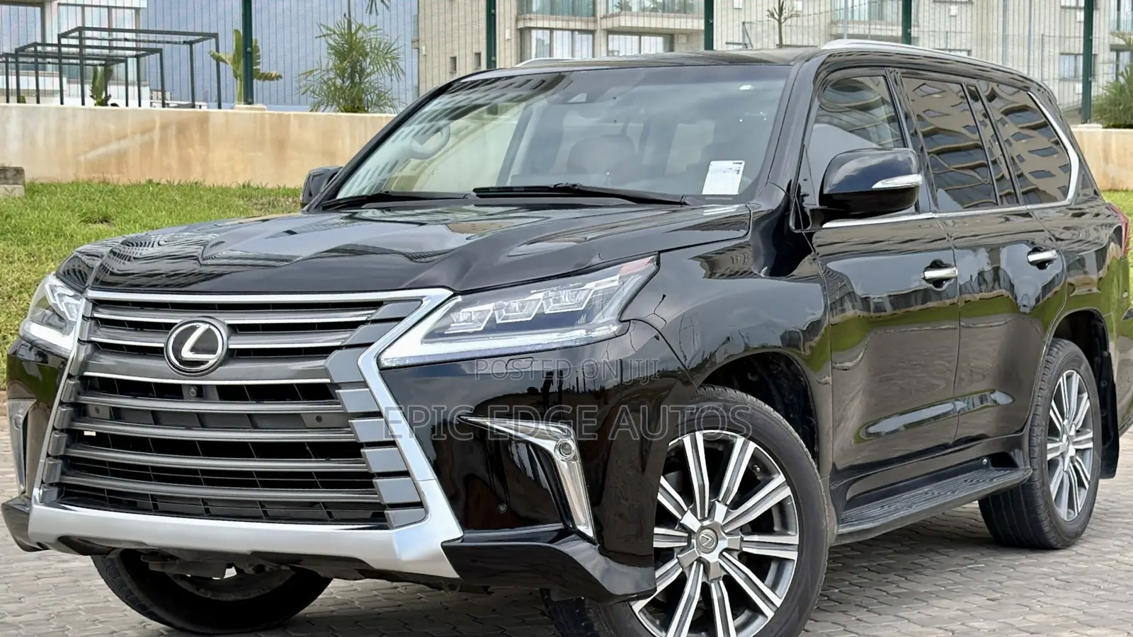 Lexus LX 570 AWD 2017 Black