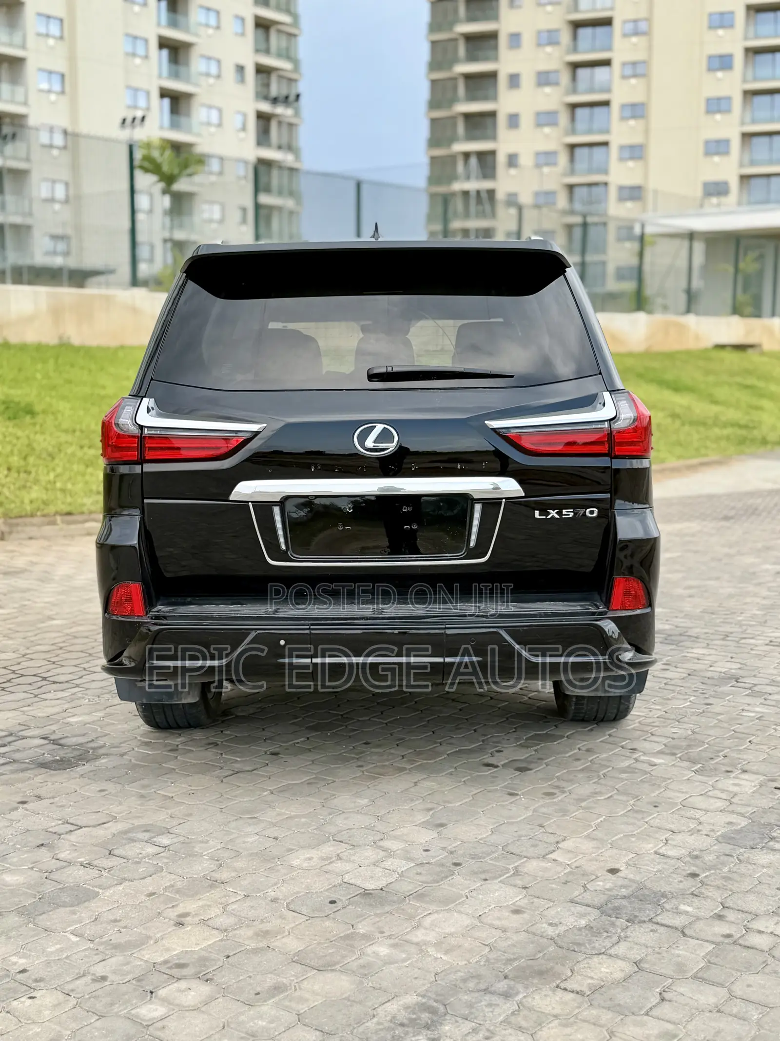 Lexus LX 570 AWD 2017 Black