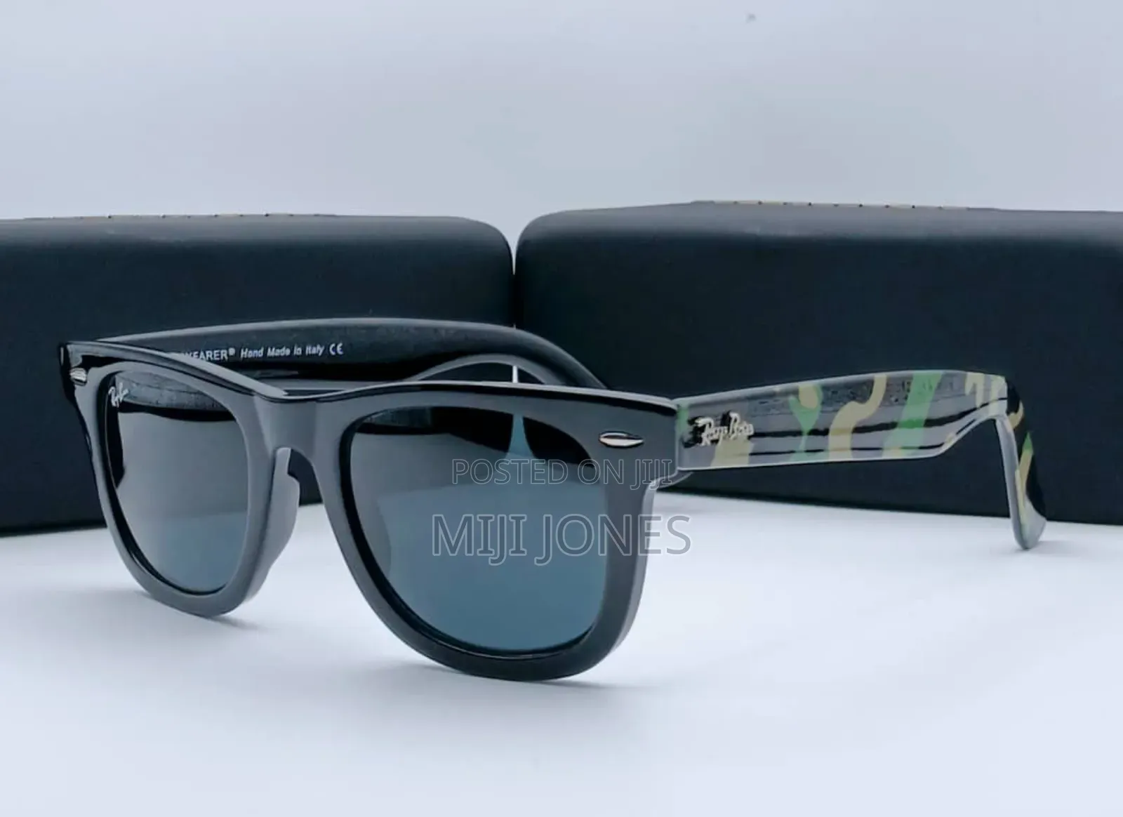 "Ray-Ban Wayfarer - Classic Aviator Sunglasses"