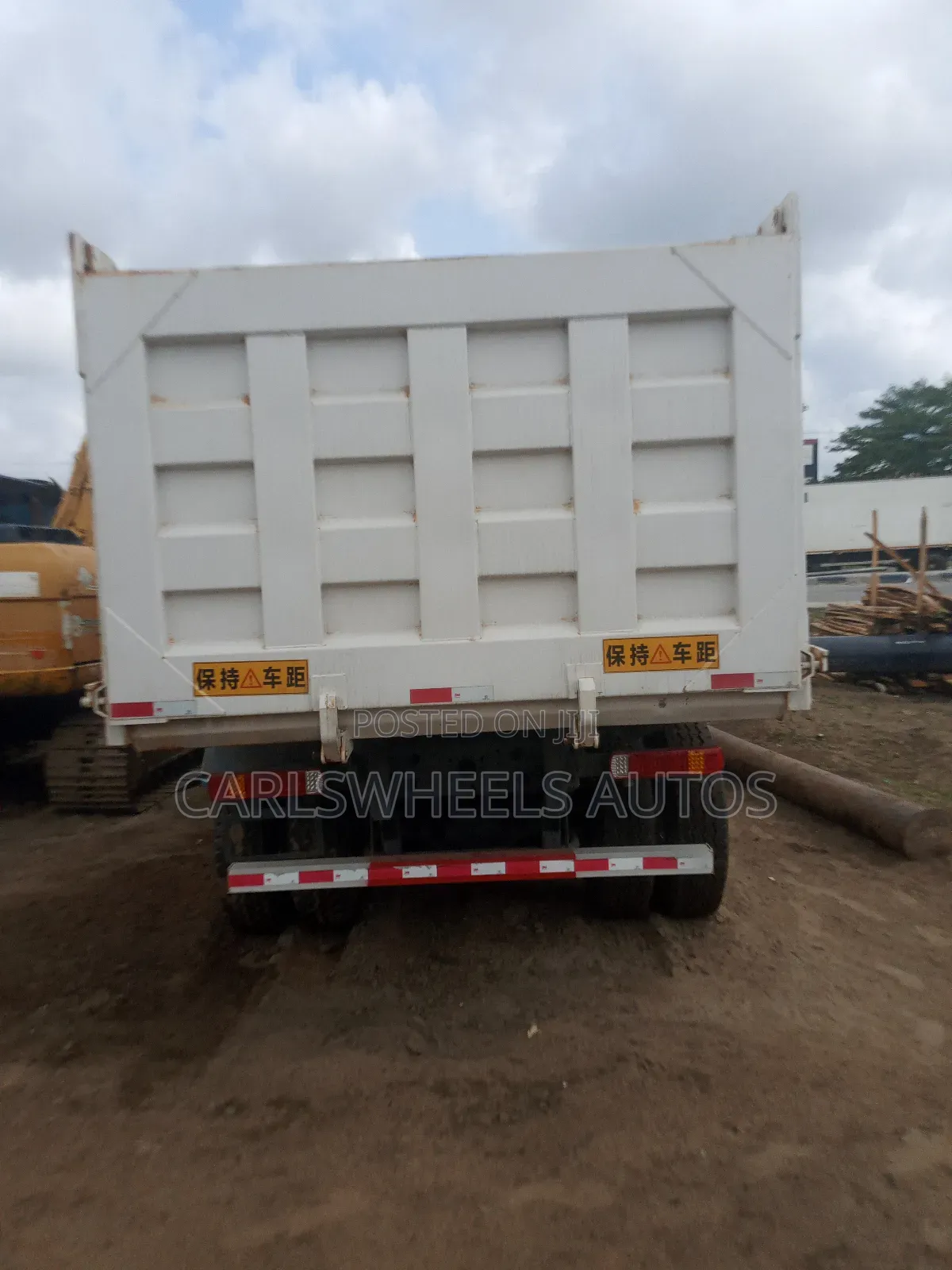 Direct Tokunbo Howo 371 Tipper Dump Truck.