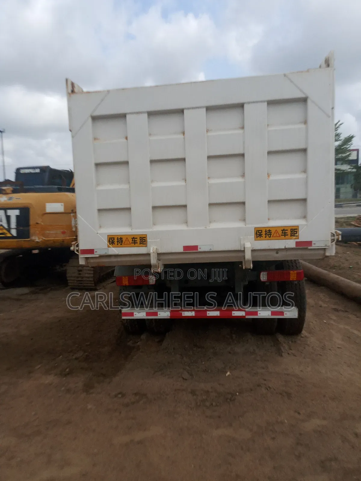 Direct Tokunbo Howo 371 Tipper Dump Truck.