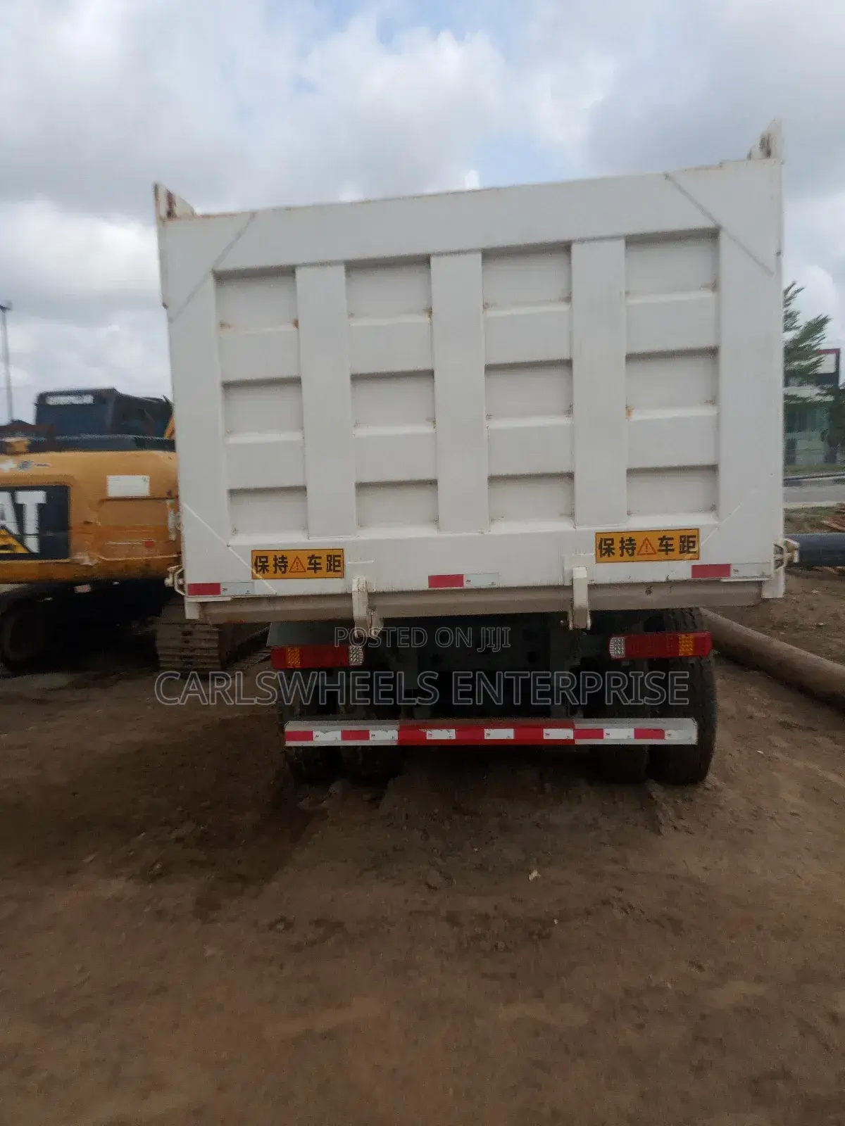 Direct Tokunbo Howo 371 Tipper Dump Truck.