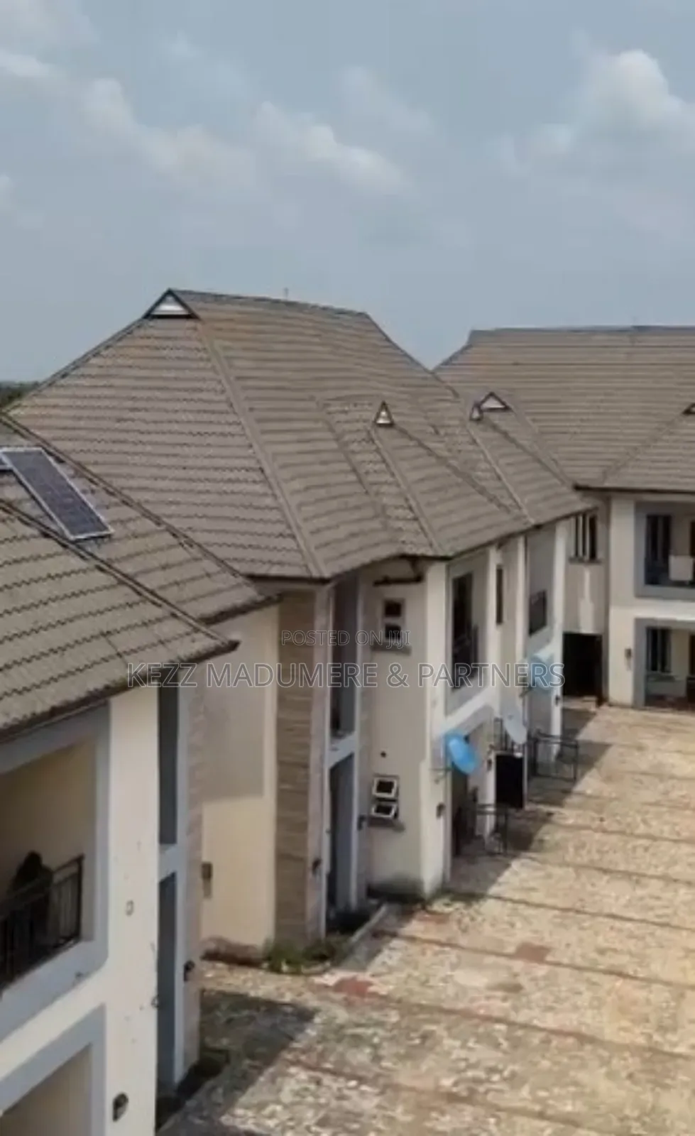 20bdrm Block of Flats in Rumuekini , Port, Obio-Akpor for sale