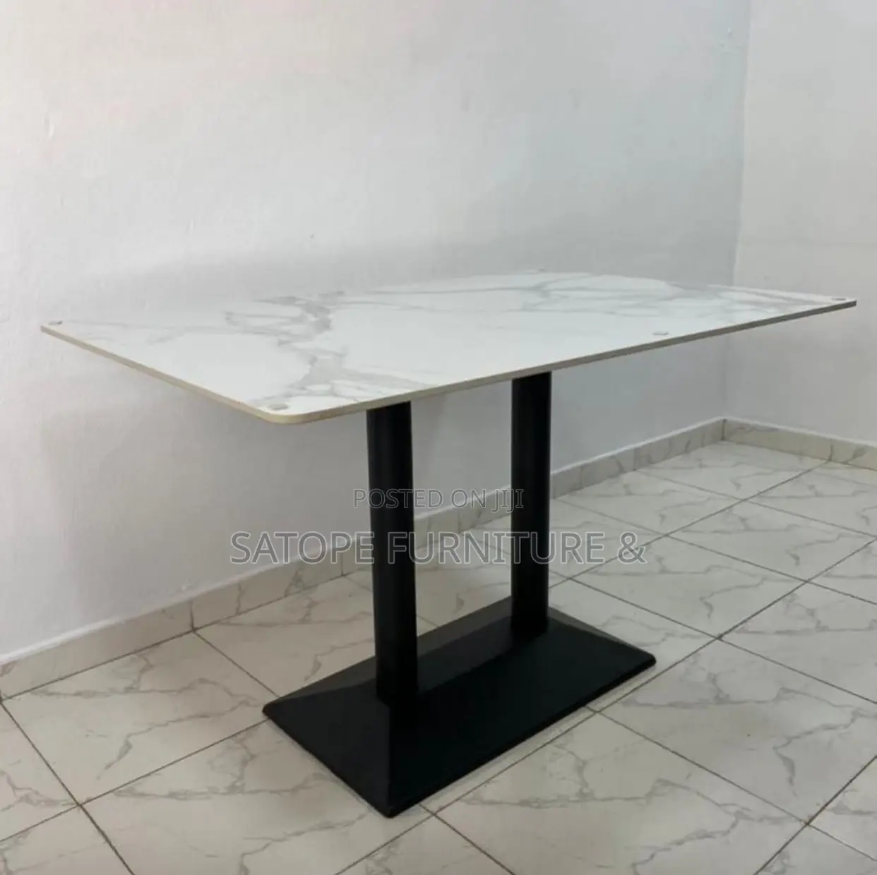 High Quality Restaurant and Dining Table