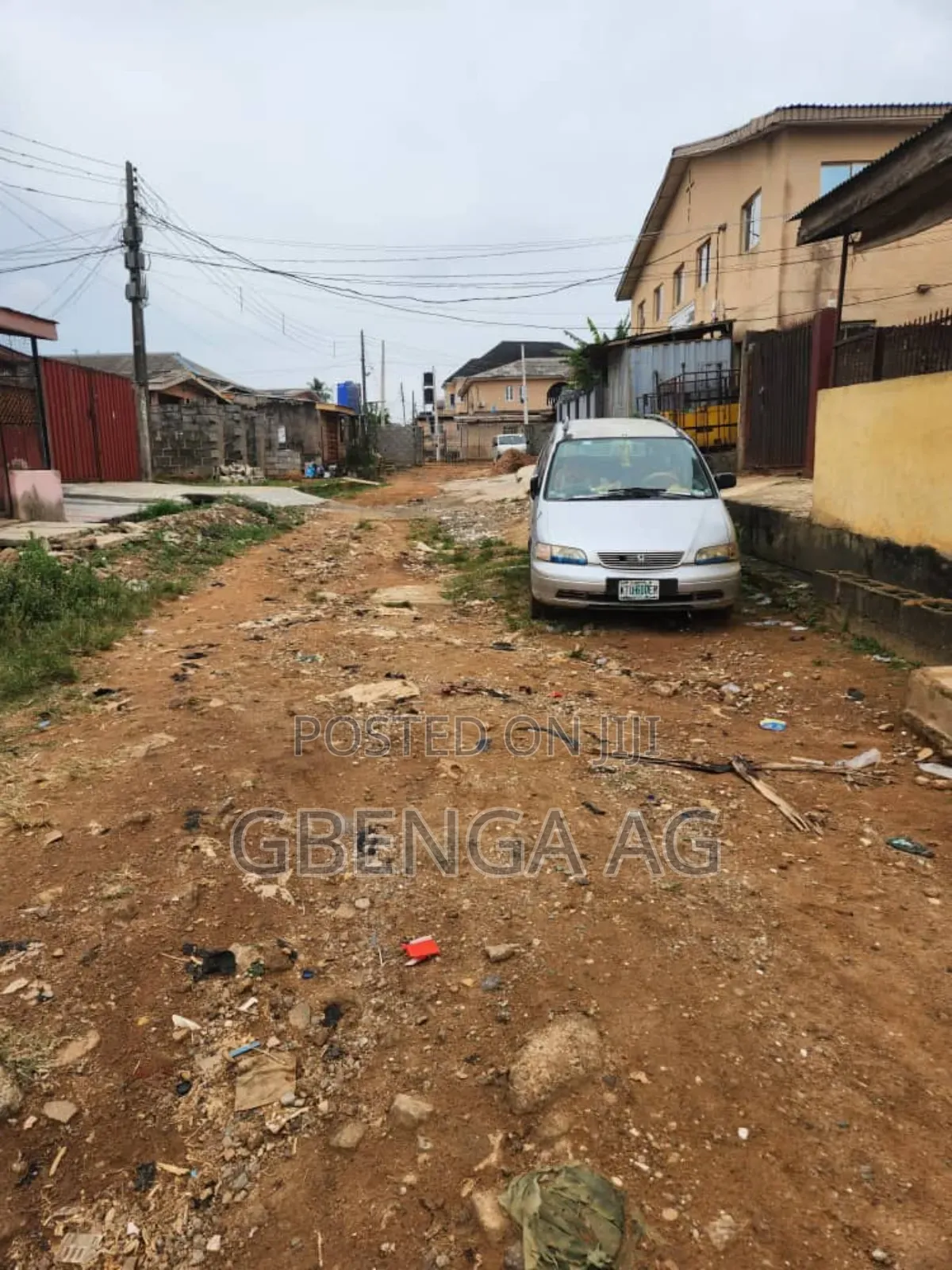 6bdrm Bungalow in Abesan Estate Ipaja, Akowonjo for sale