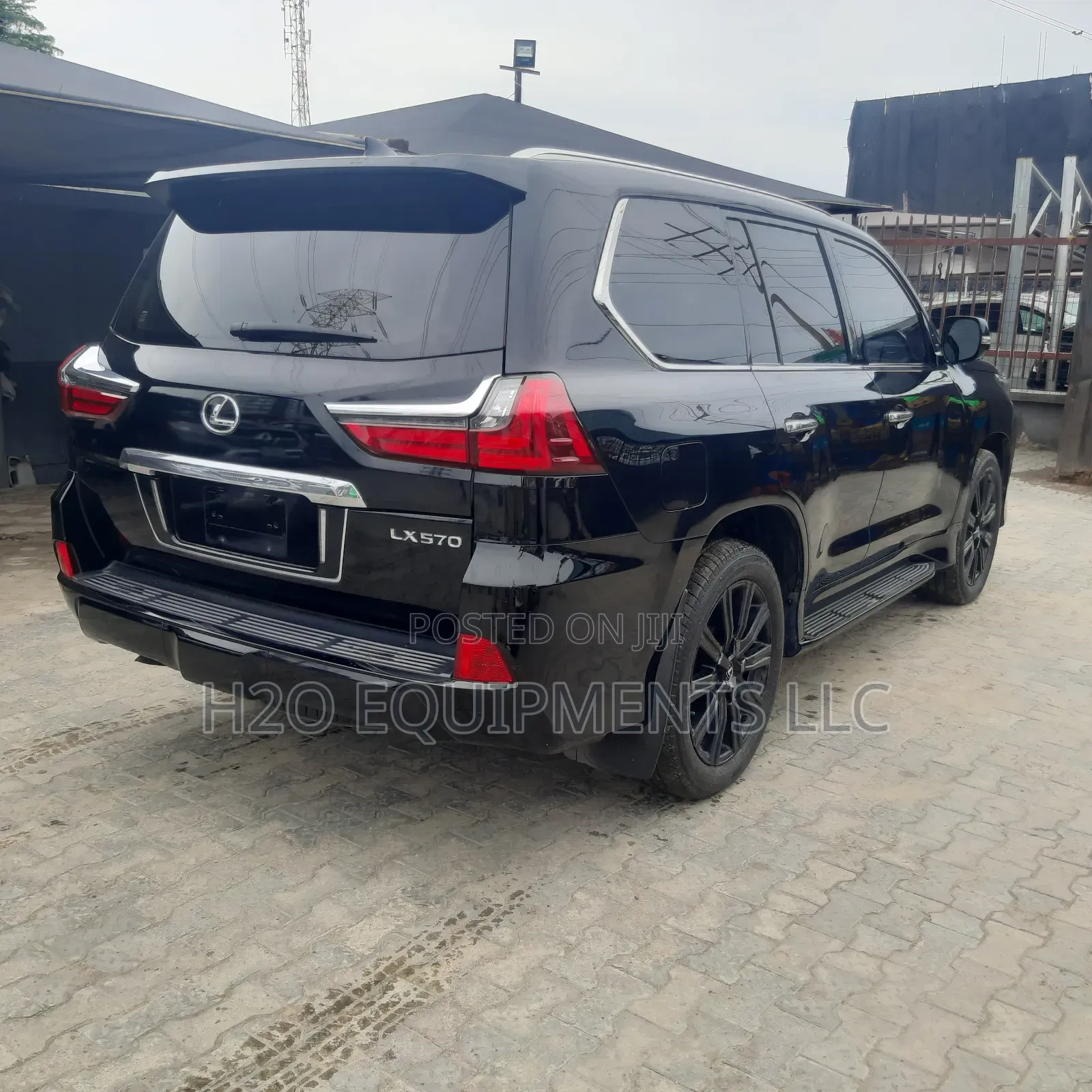 Lexus LX 570 (5 seats) AWD 2018 Black