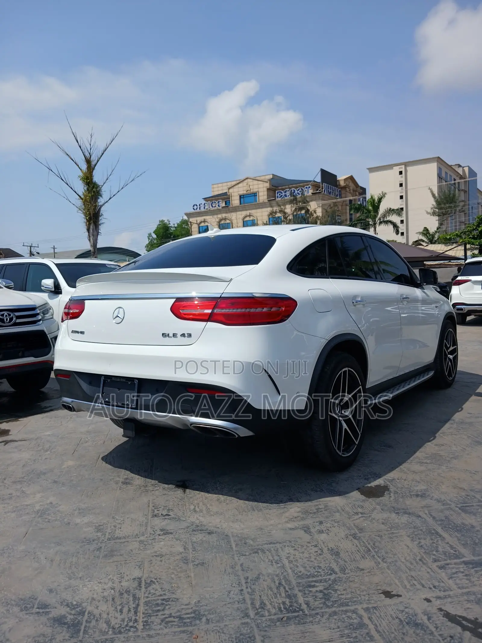 Mercedes-Benz GLE-Class AMG GLE 43 4MATIC 2017 White