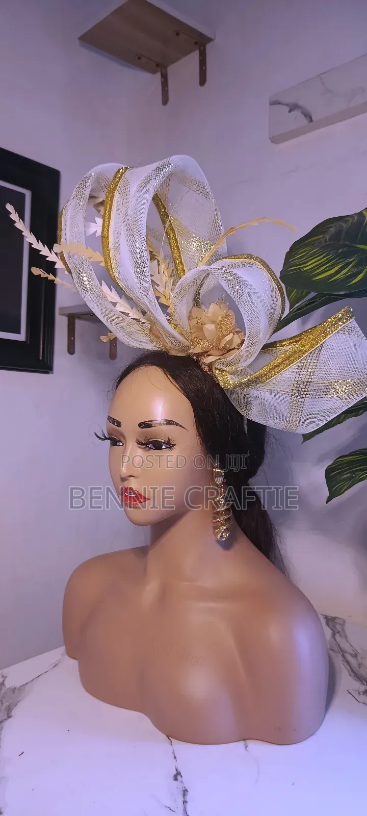 Gold Fascinator