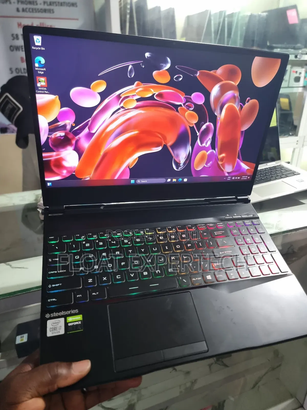 Laptop MSI Cyborg 15 16GB Intel Core i7 SSD 1T
