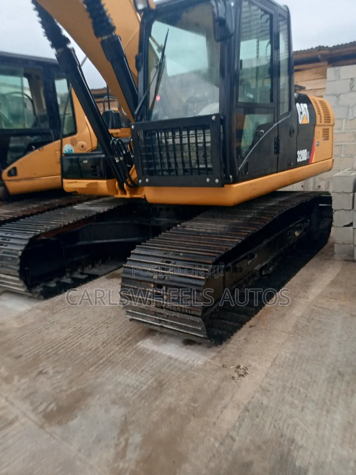 320d Fresh Foreign Used Caterpillar Excavator.