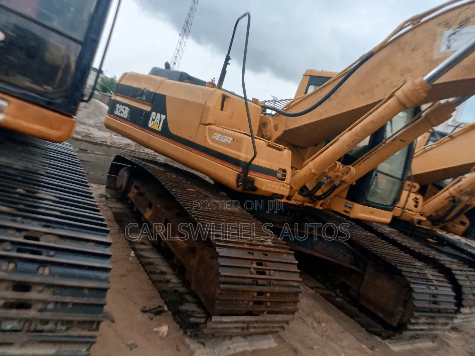 325bl Fairly Used Tokunbo Excavator.