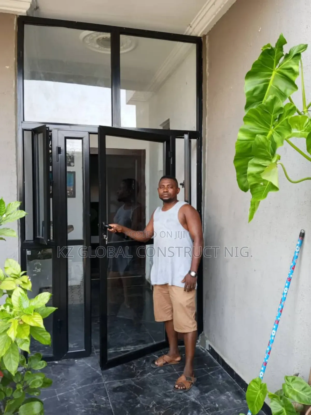 Aluminum Entrance Door With Fix Light