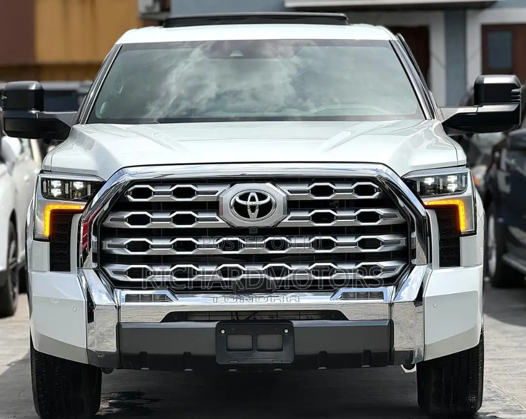Toyota Tundra Platinum 2022 White
