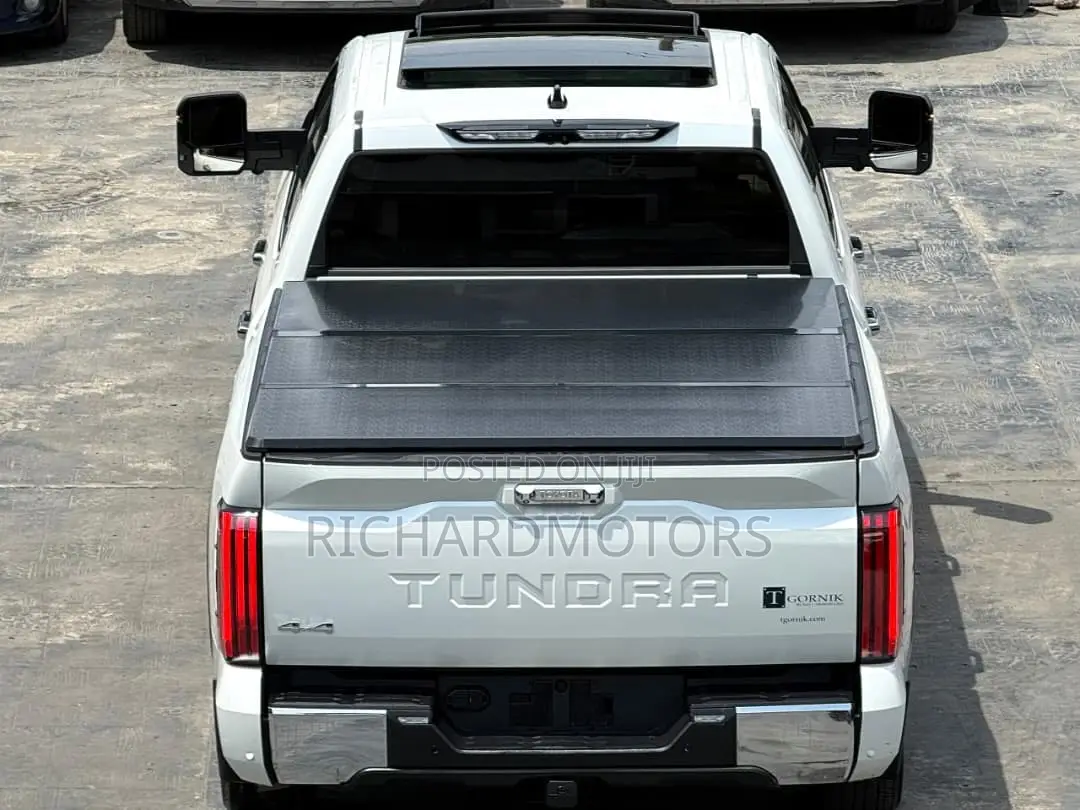 Toyota Tundra Platinum 2022 White