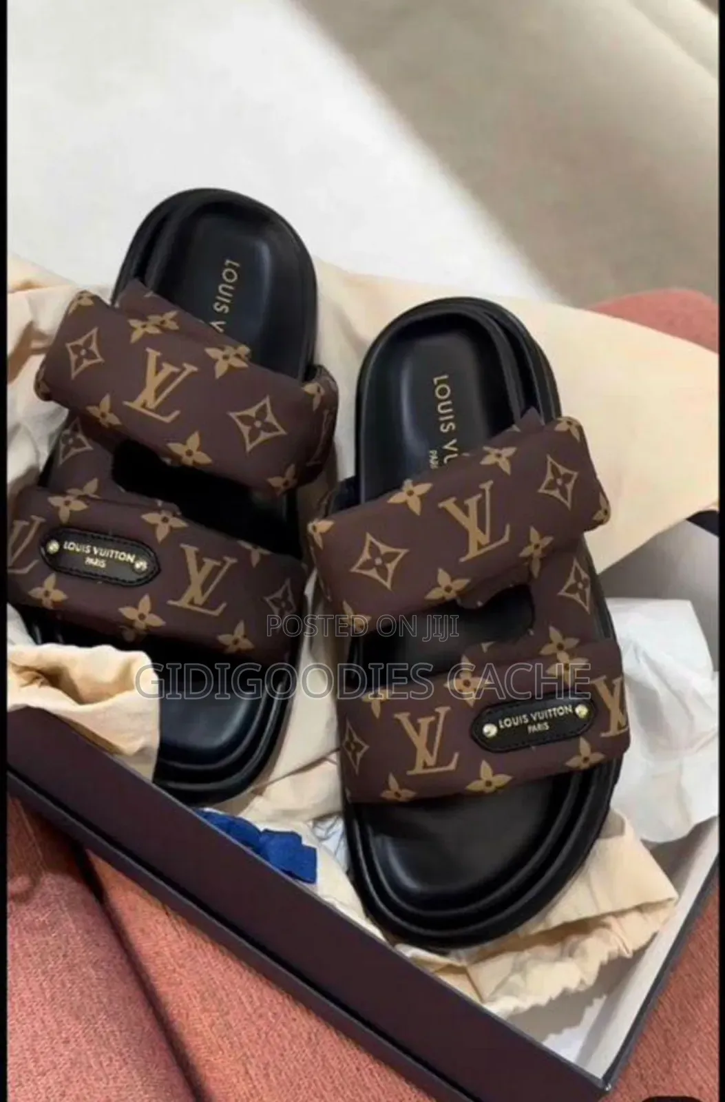 Women's Lv Pillow Slides Size 37-42