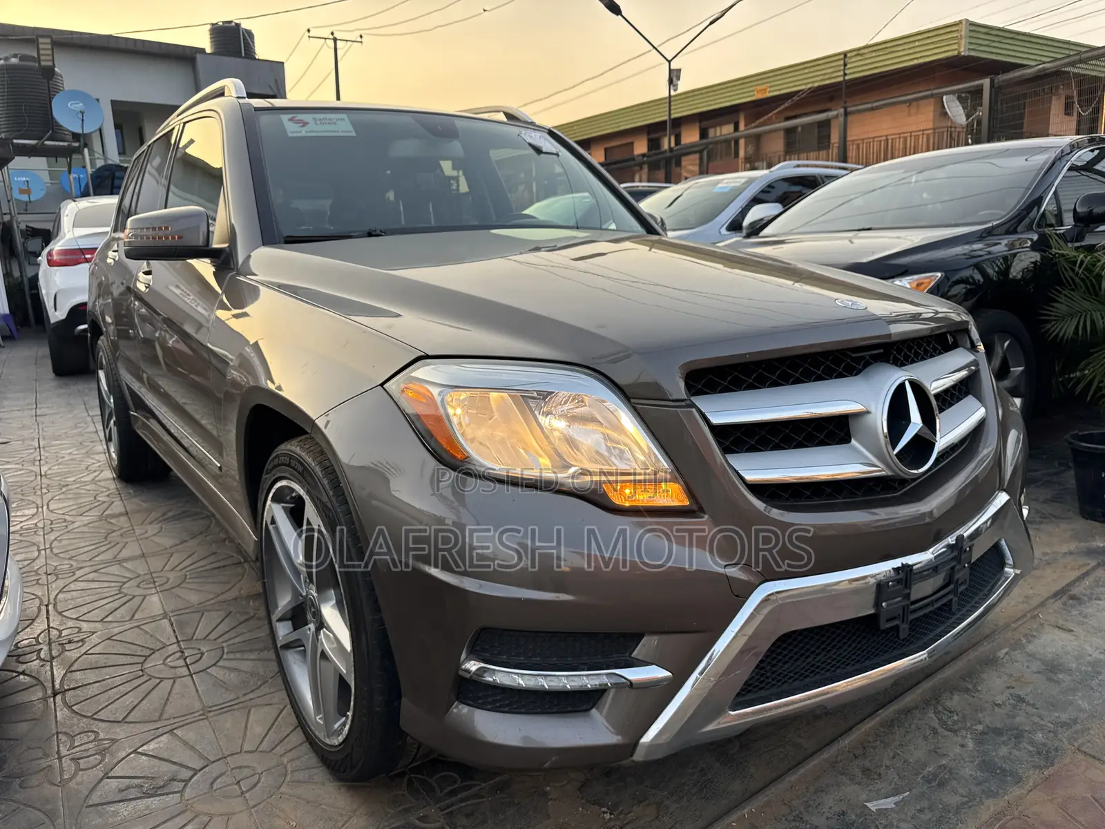 Mercedes-Benz GLK-Class 350 4MATIC 2013 Brown