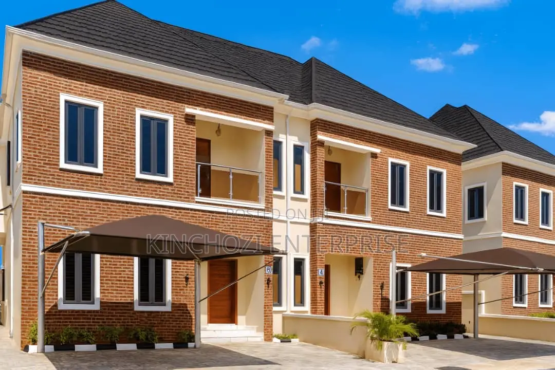 4bdrm Duplex in Sangotedo for sale
