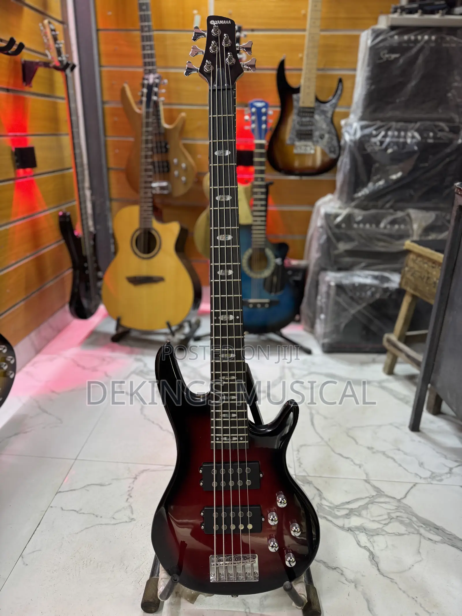 Yamaha Passive 5 Strings Bass Guitar
