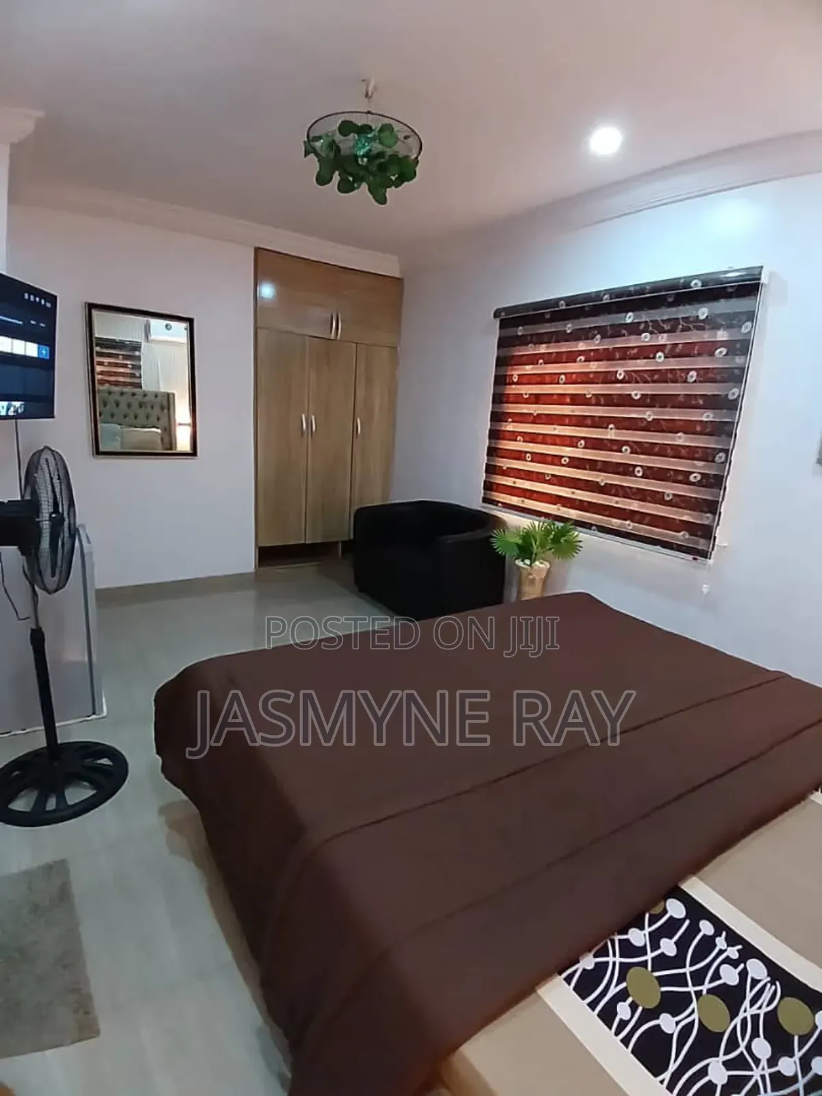 House 5 Single Deluxe Ensuite Room