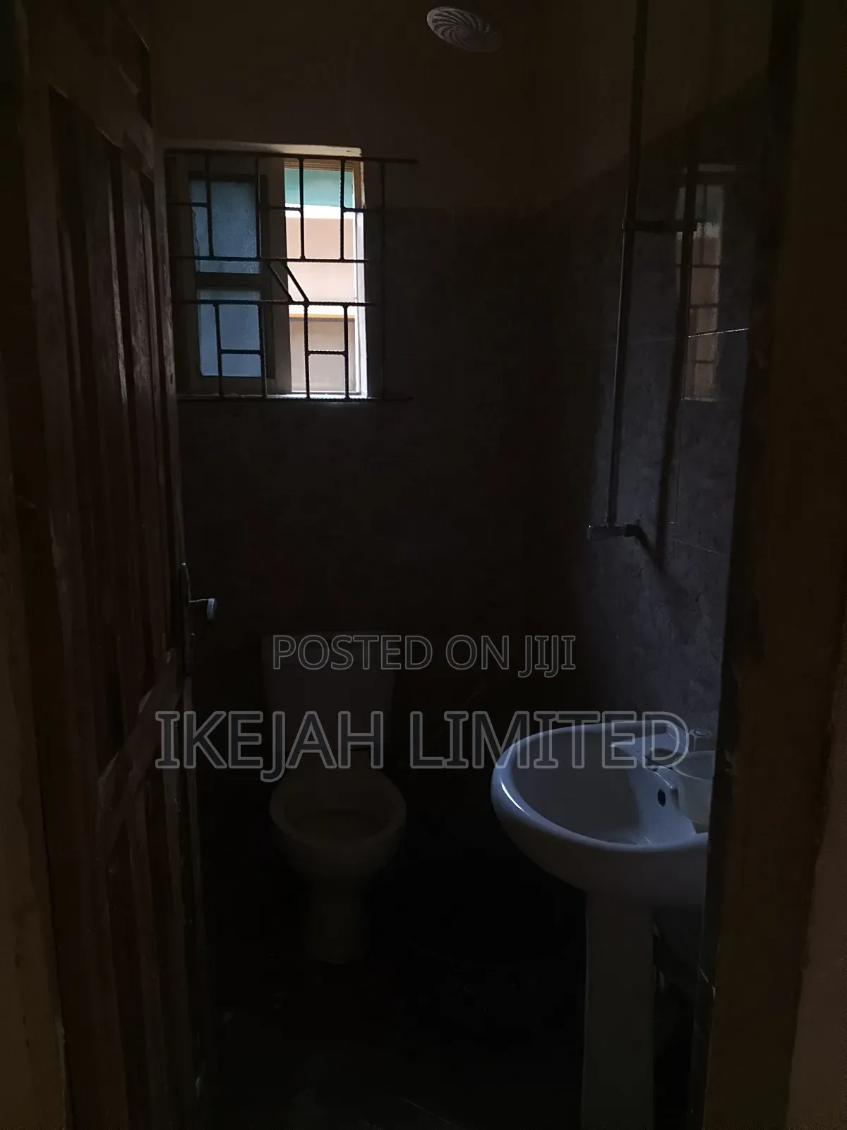 1bdrm Apartment in Akilo, Ogba Industrial Estate for rent