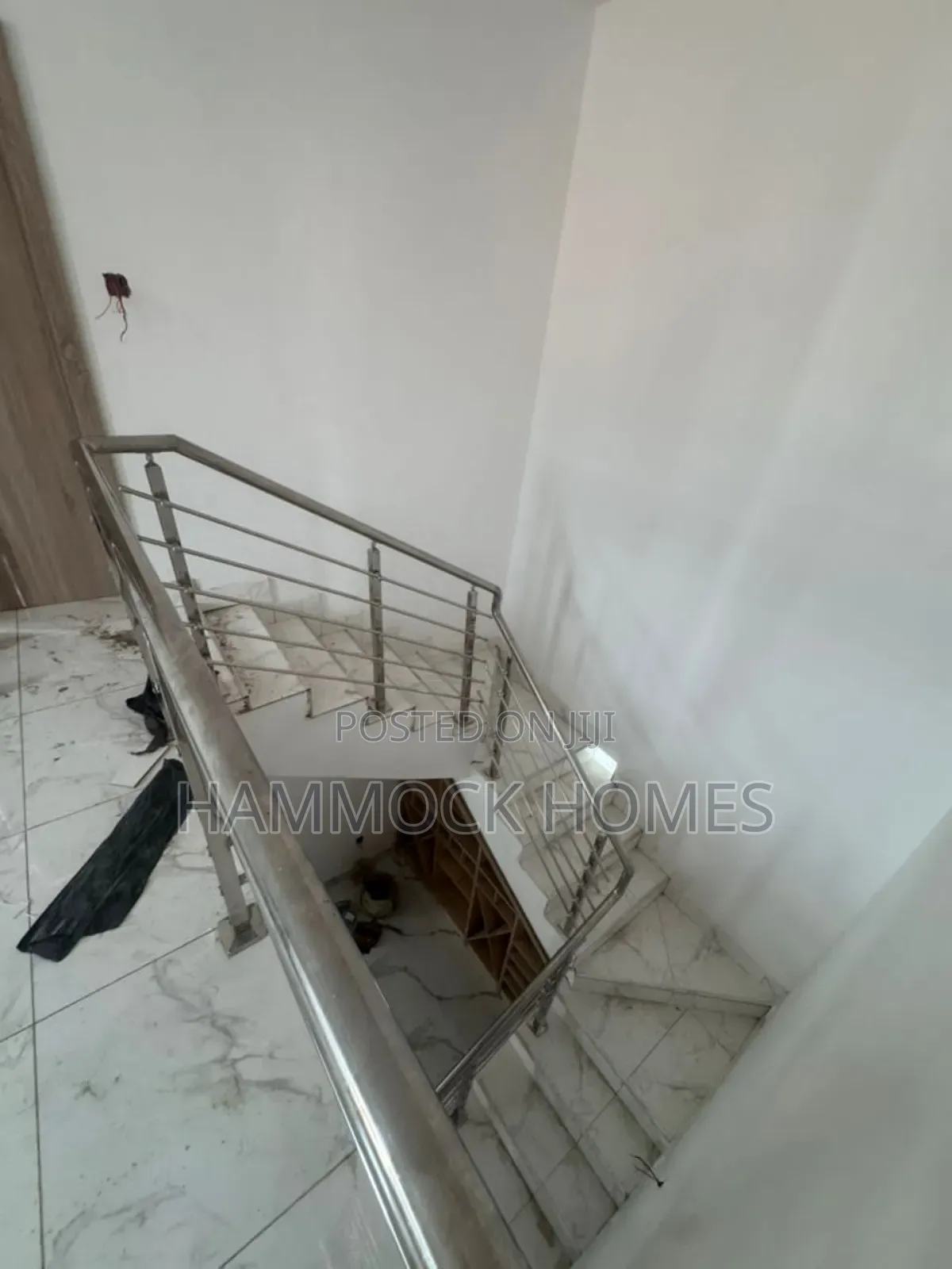 4bdrm Duplex in Oluyole Estate. for rent
