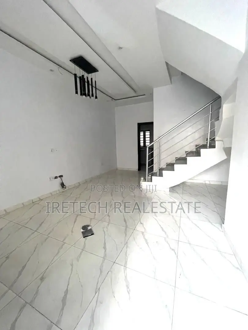 3 Bedroom Terrace In A Serene Neighborhood
