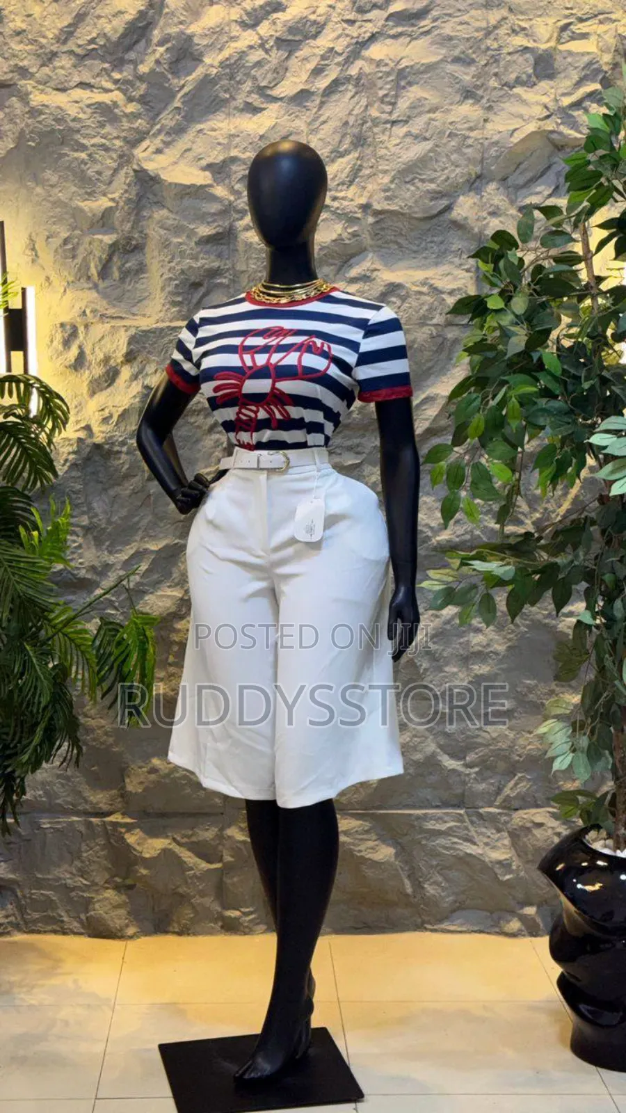 Stylish High-Waist Ladies Short