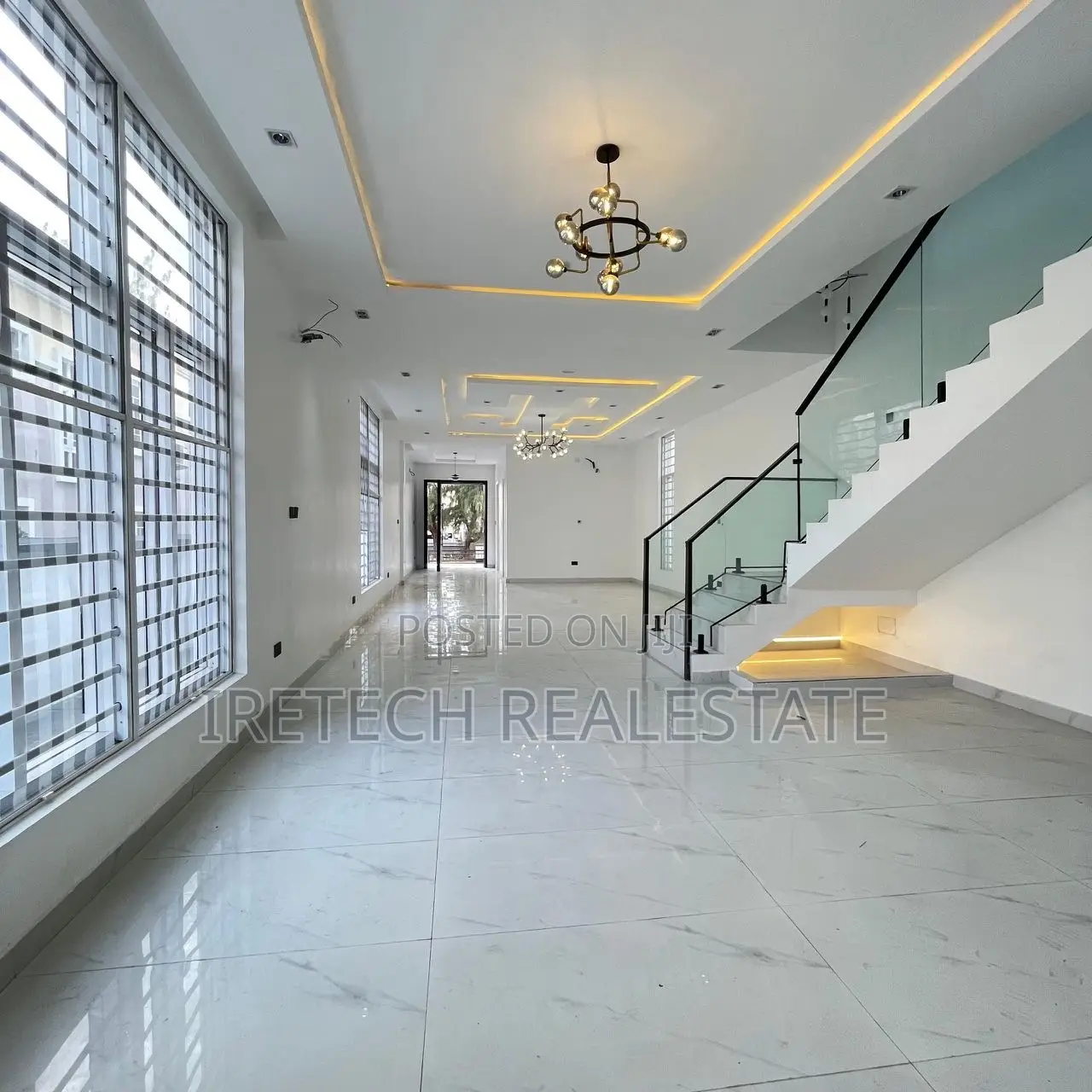 5bdrm Duplex in Megamound Ikota for sale