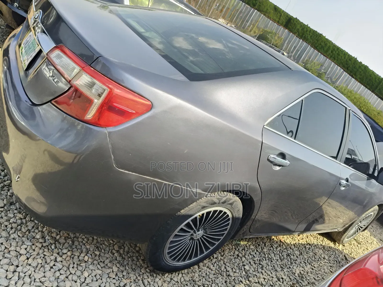 Toyota Camry XLE 4dr Sedan (2.5L 4cyl 6A) 2013 Gray