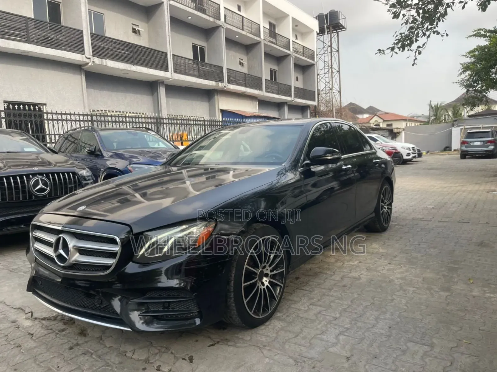 Mercedes-Benz E300 4Matic AWD Sedan (2.0L 4cyl 9A) 2017 Black