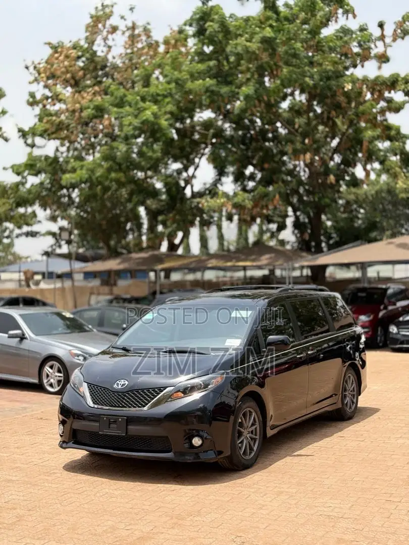 Toyota Sienna SE Premium 8-Passenger 4dr Minivan (3.5L 6cyl 6A) 2015
