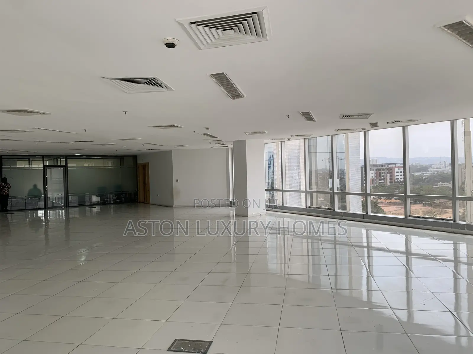 243sqm Modern and Spacious Workspace