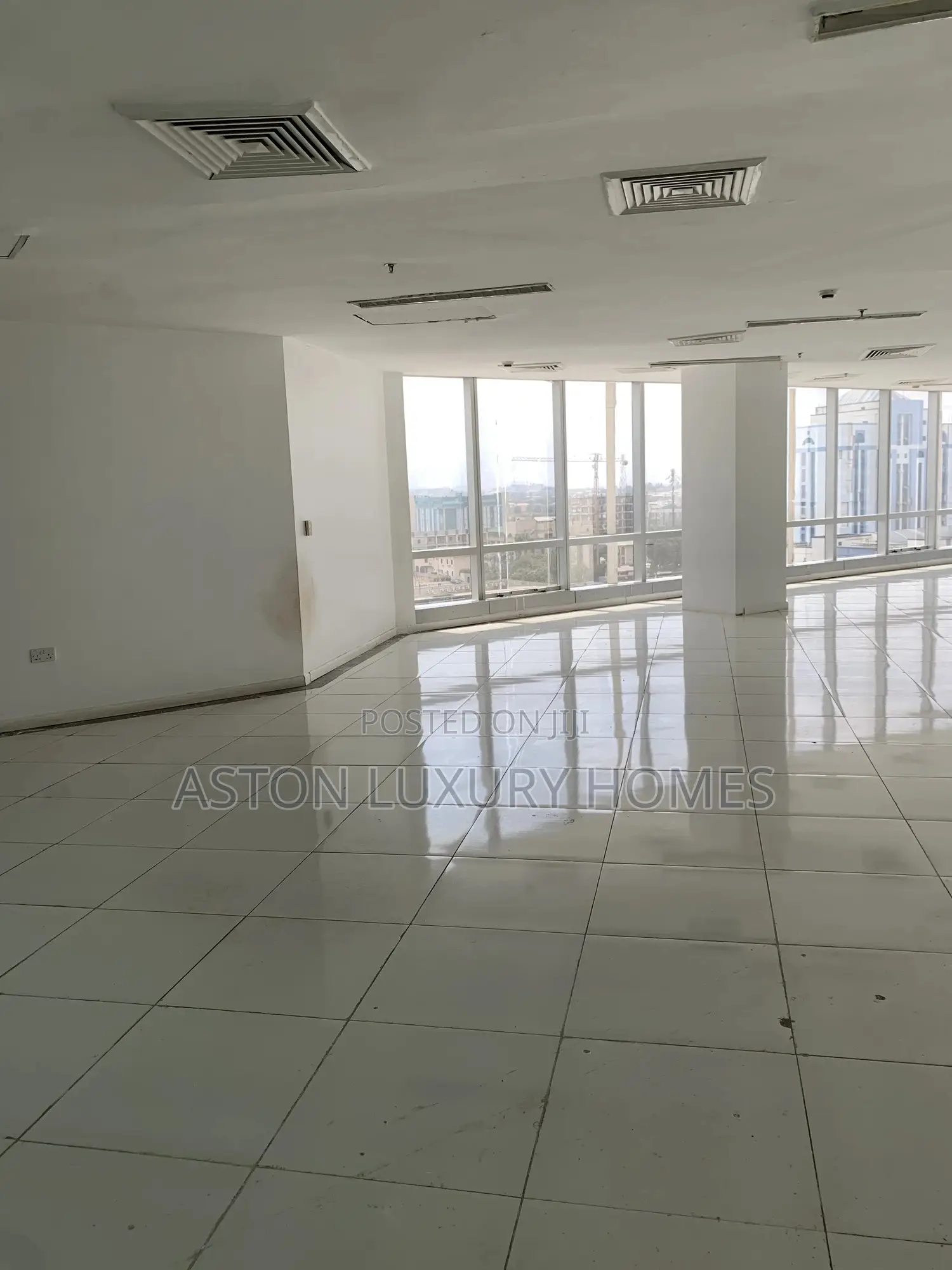243sqm Modern and Spacious Workspace