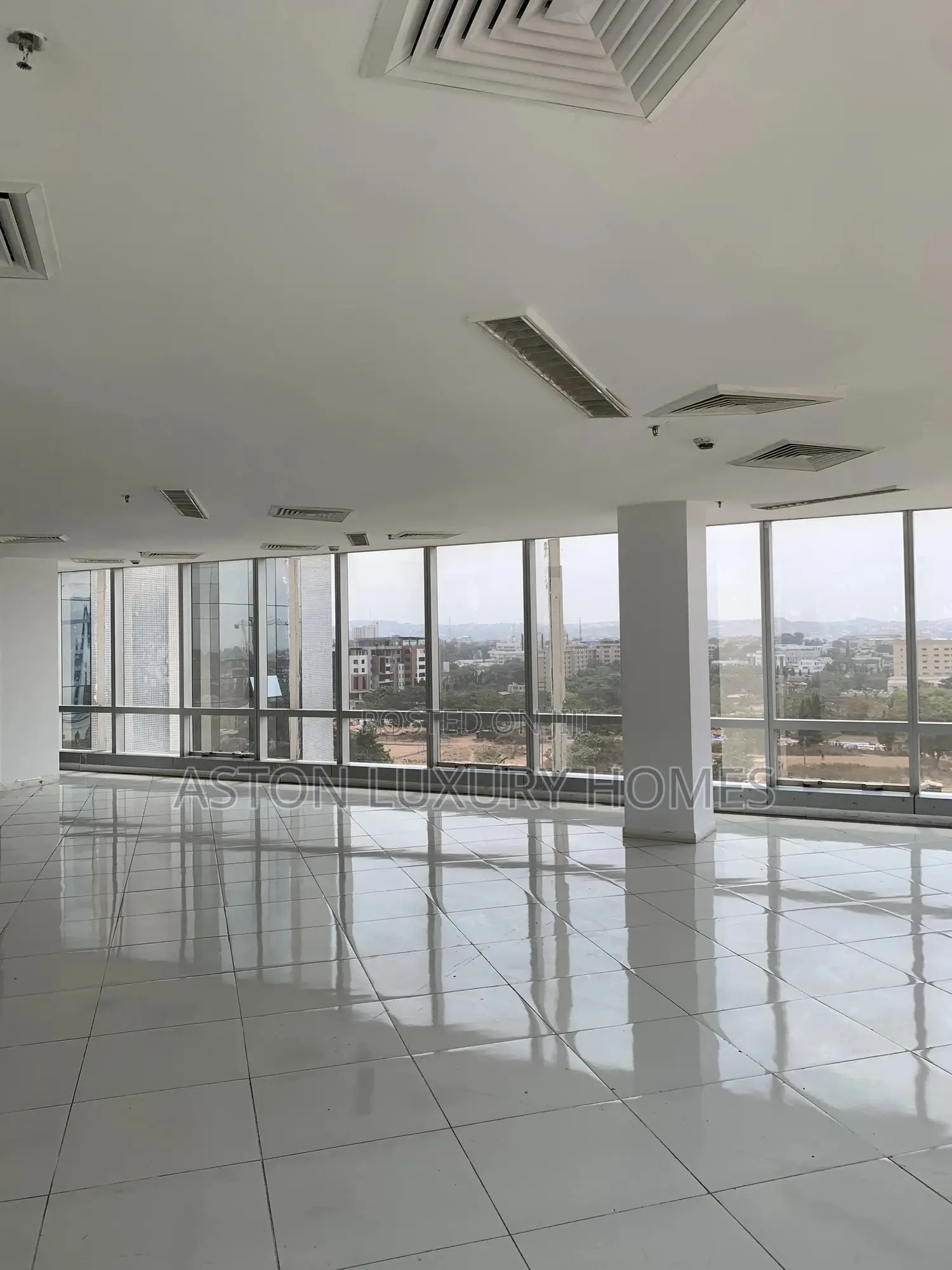 243sqm Modern and Spacious Workspace