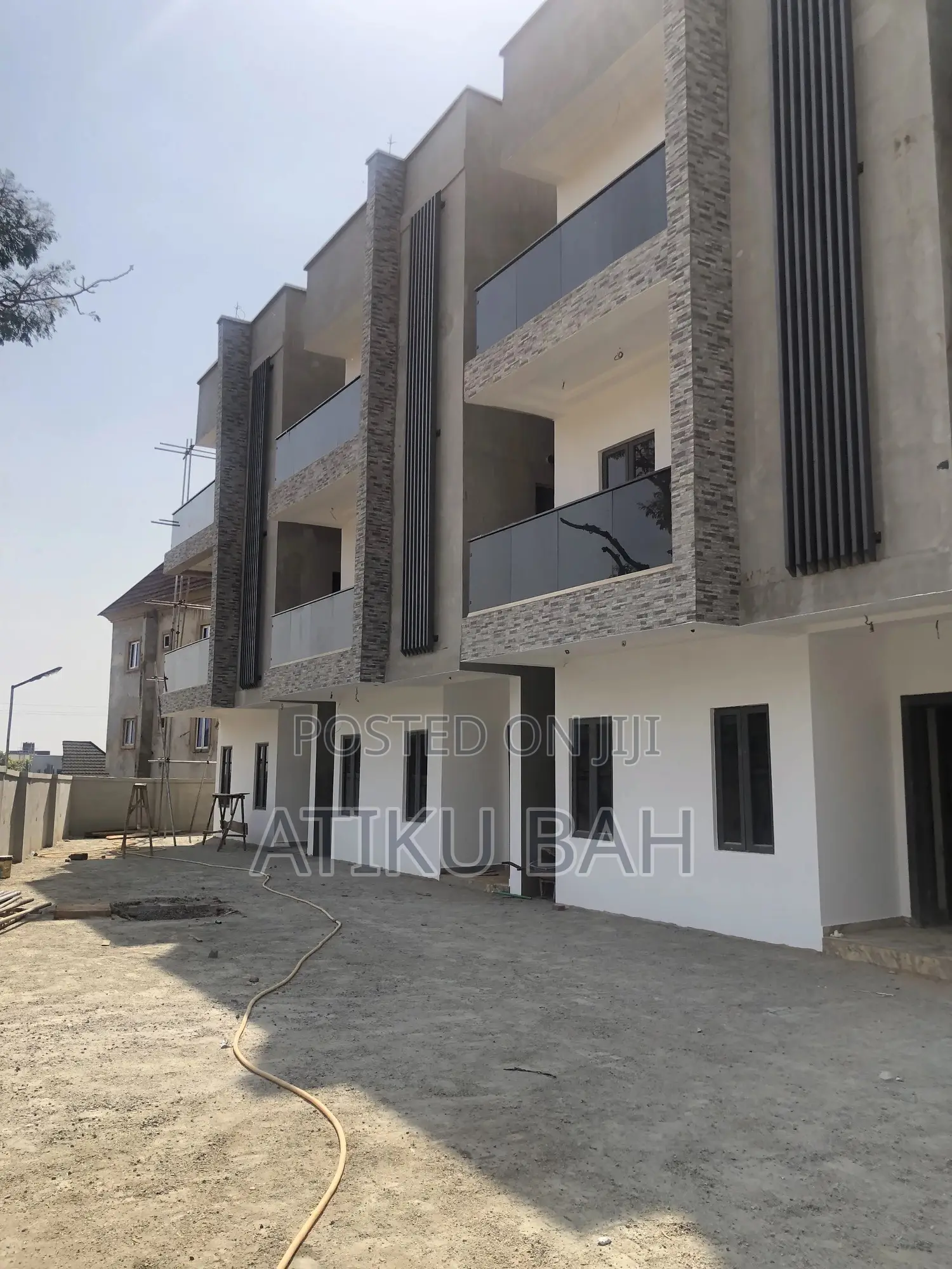 4bdrm Townhouse/Terrace in Life Camp for sale