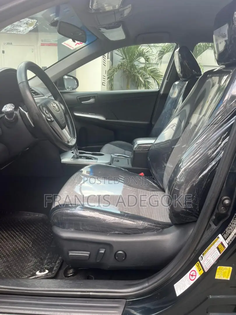 Toyota Camry SE 4dr Sedan (2.5L 4cyl 6A) 2012 Black
