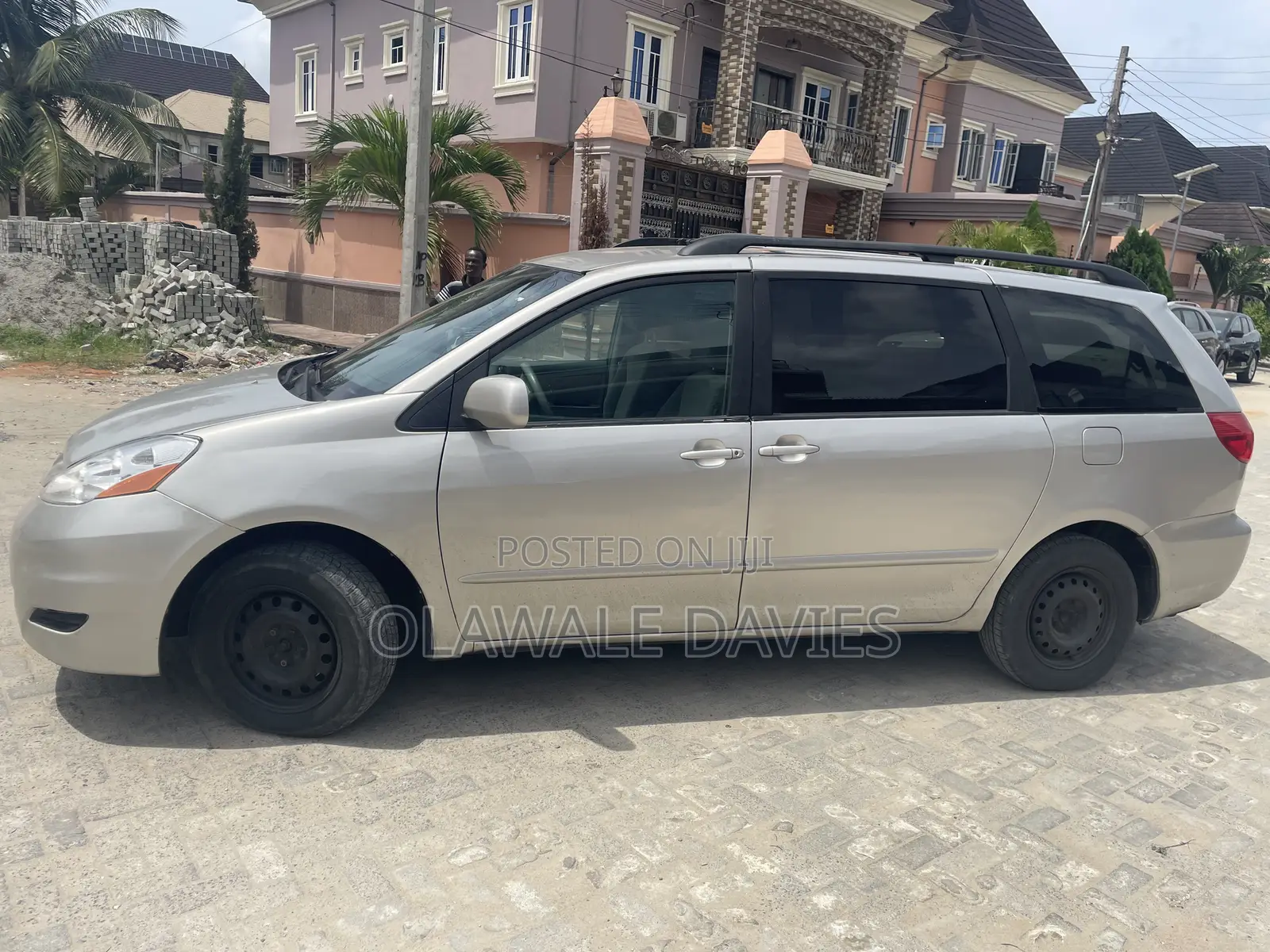Toyota Sienna 2009 Gold