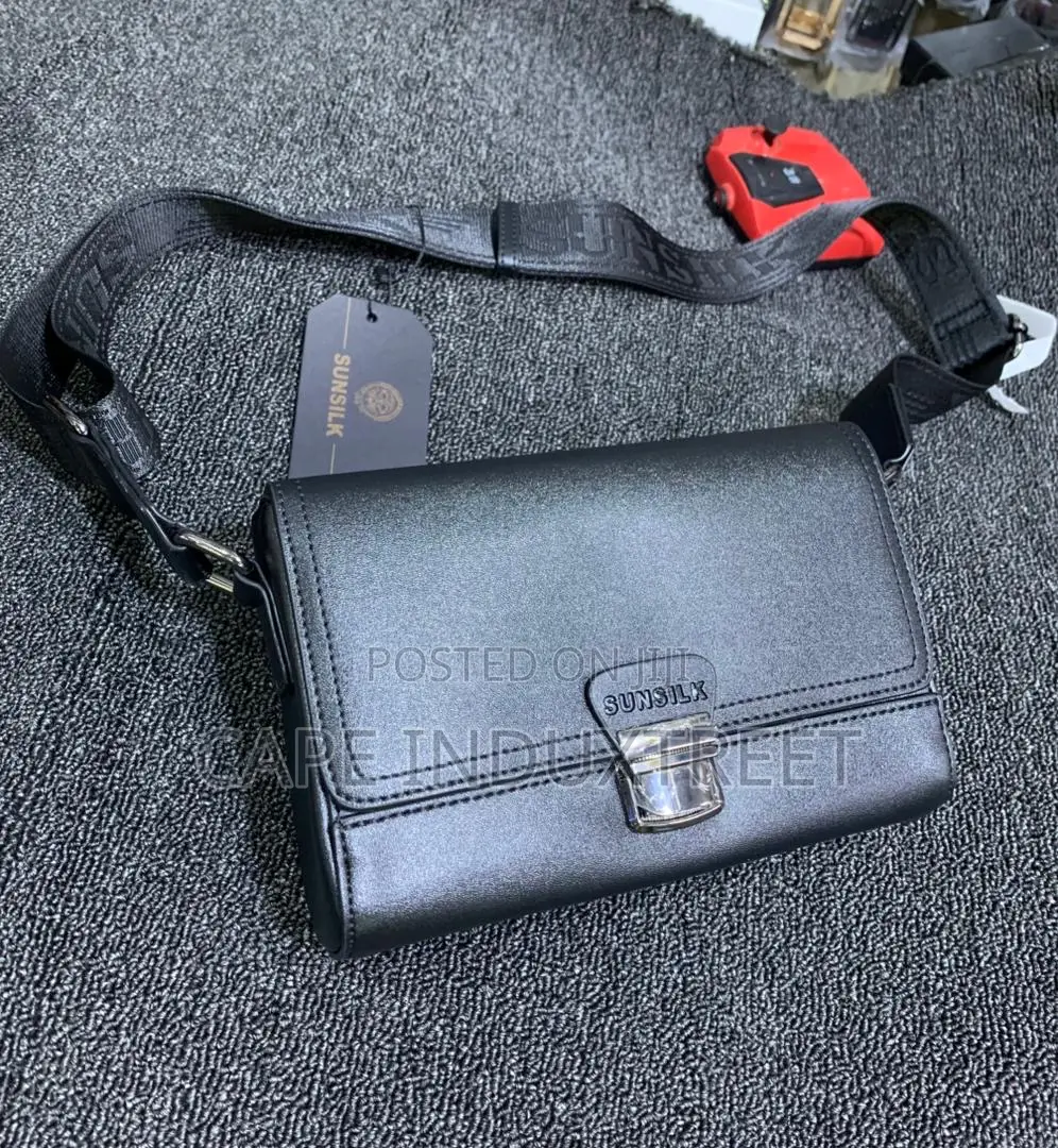 Trendy Crossbody Bag – Stylish, Durable Lightweight