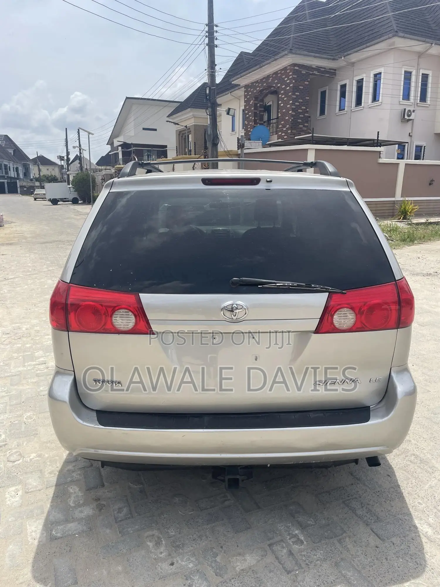 Toyota Sienna 2009 Gold
