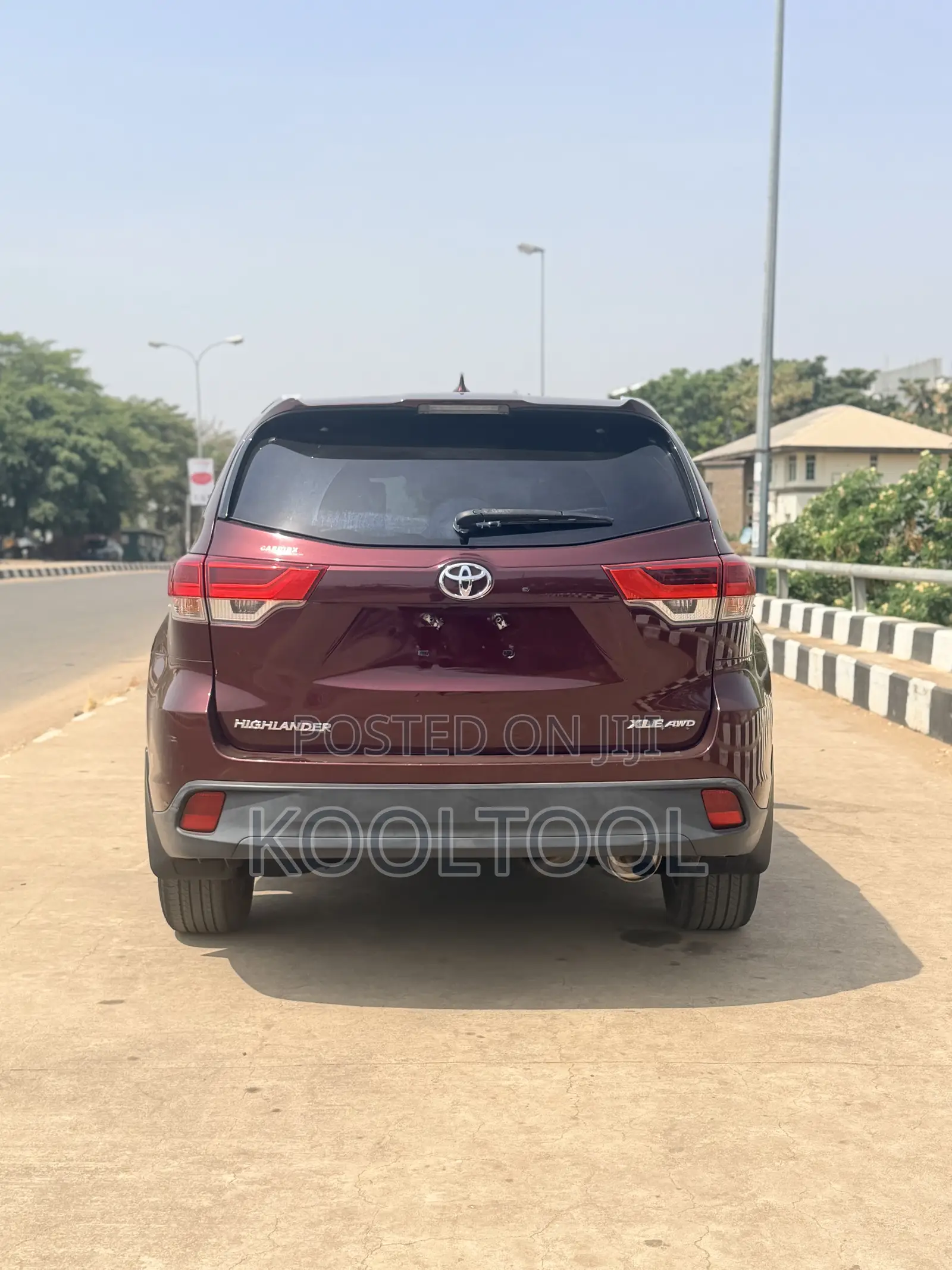 Toyota Highlander XLE 2019 Maroon