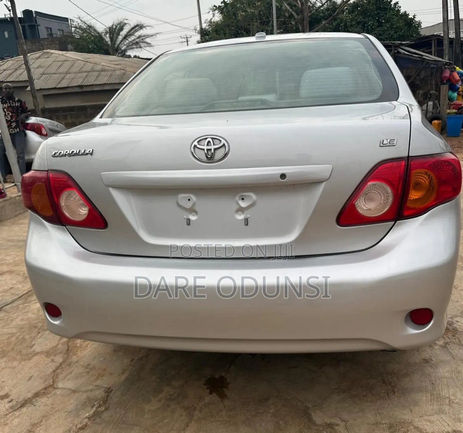 Toyota Corolla LE 4dr Sedan (1.8L 4cyl 4A) 2010 Silver