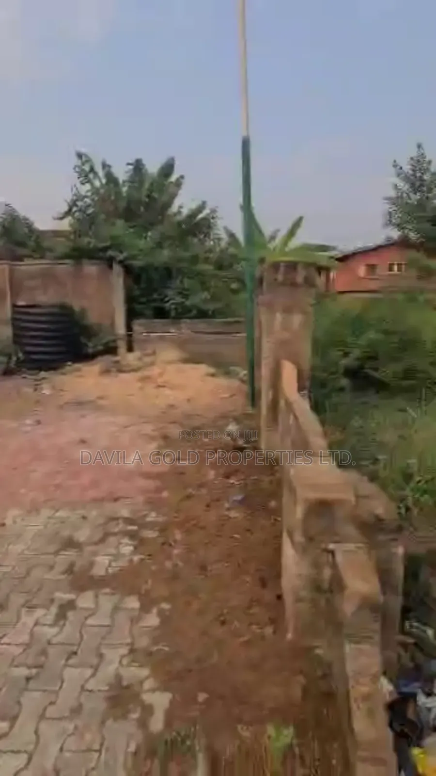Hot-Deal: A Land Along Etete Tarred Road