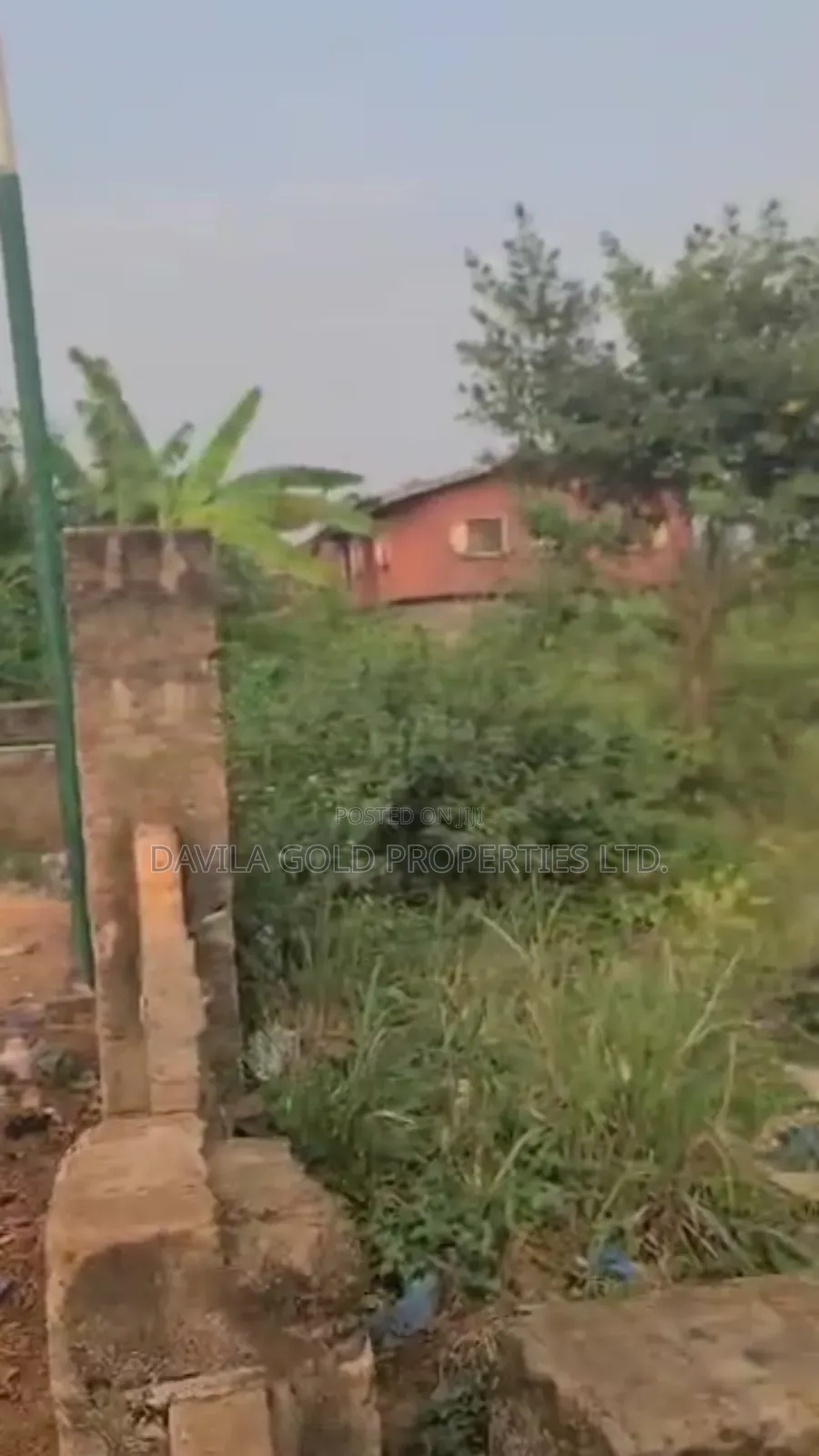 Hot-Deal: A Land Along Etete Tarred Road